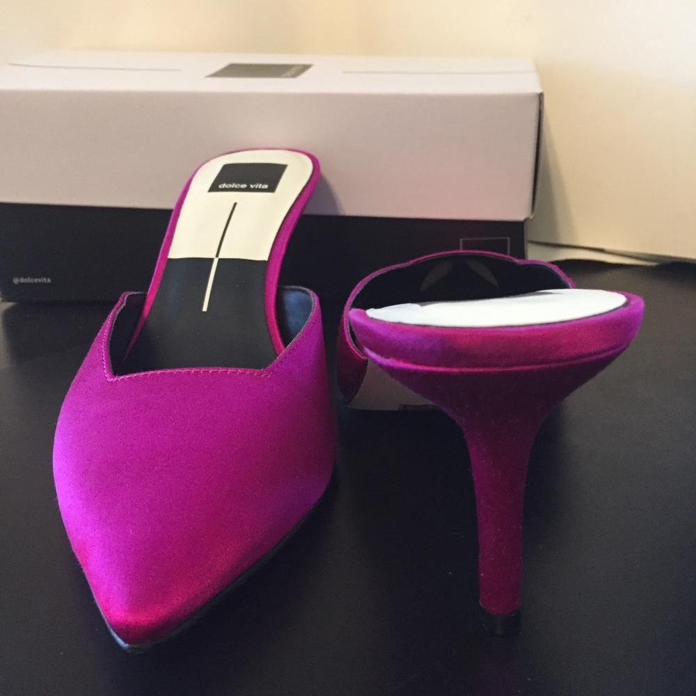 Dolce Vita Women's Rhyme Satin Mule Pumps - Picture 4 of 7